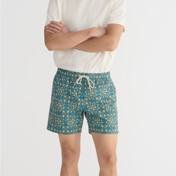 New with tags j crew 6 inch swim trunks - Picture 4 of 4